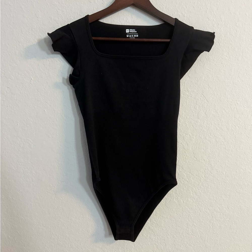 OQQ Black Ruffled Flutter Sleeve Ribbed Bodysuit - Picture 2 of 6